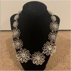 kate spade oops a daisy silver flower necklace nwo